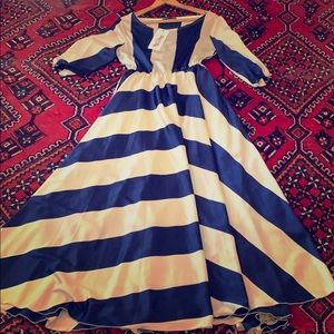 Piao yi li ran designer dress.